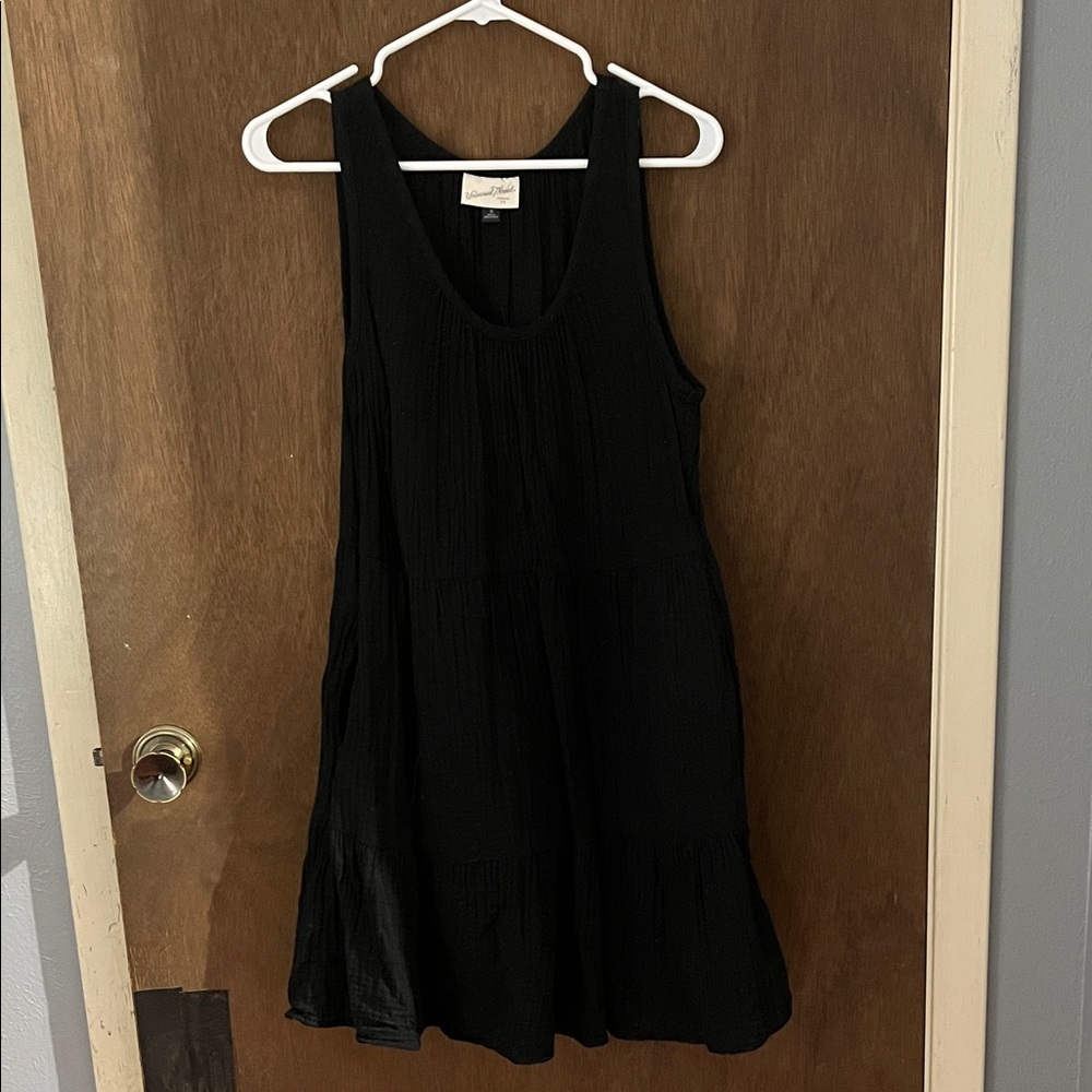 Universal Thread Black Sleeveless Dress